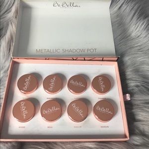 They don’t refund.  Have too much makeup Xx